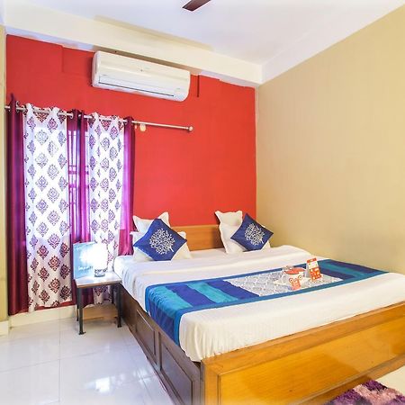 Breeze Hotel Сіліґурі Екстер'єр фото