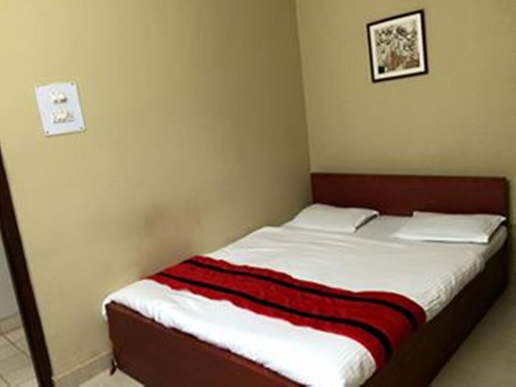 Breeze Hotel Сіліґурі Екстер'єр фото
