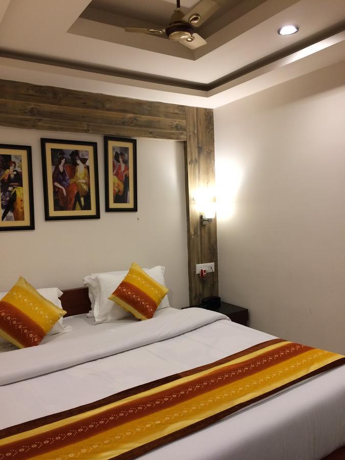 Breeze Hotel Сіліґурі Екстер'єр фото